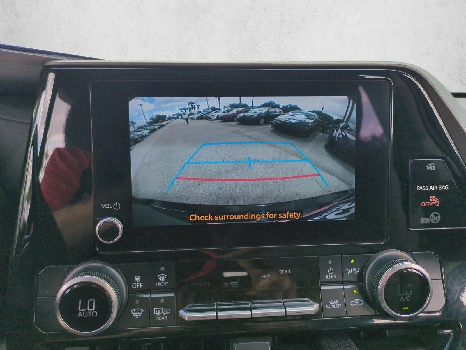 2024 Toyota Highlander LE FWD (Natl)