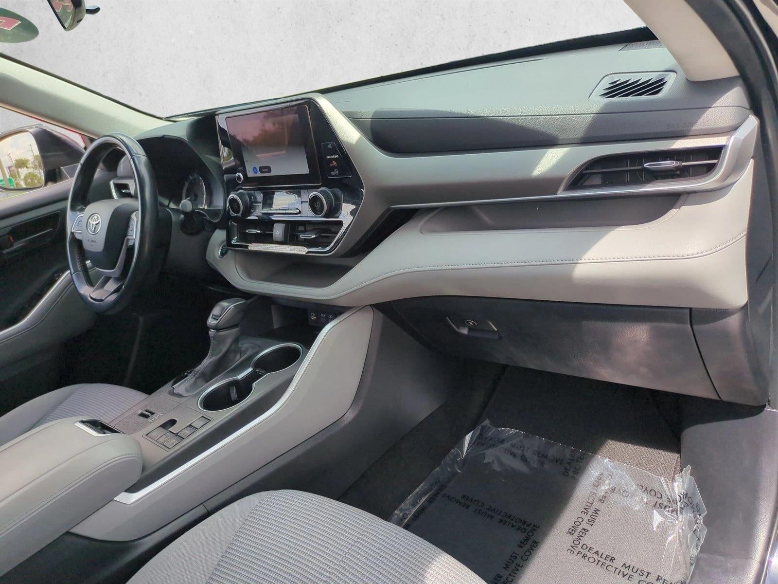 2024 Toyota Highlander LE FWD (Natl)