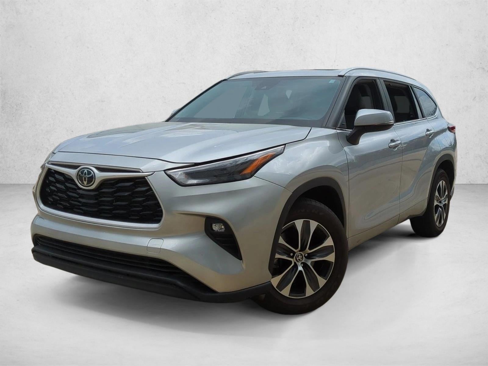 2023 Toyota Highlander XLE FWD (Natl)