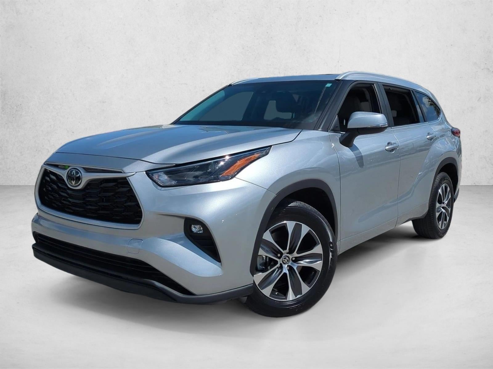 2023 Toyota Highlander XLE FWD (Natl)