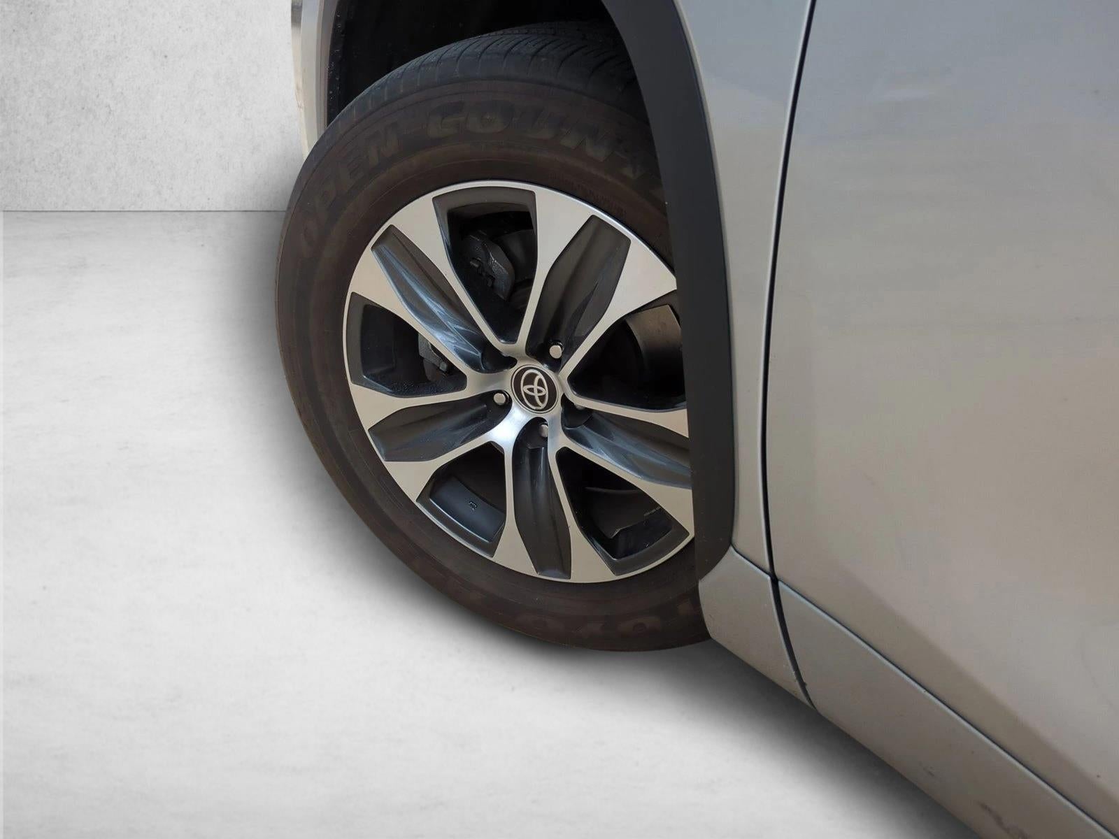 2023 Toyota Highlander XLE FWD (Natl)