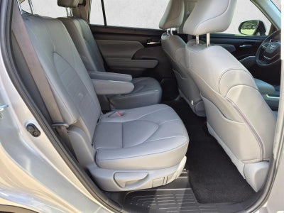 2023 Toyota Highlander XLE FWD (Natl)