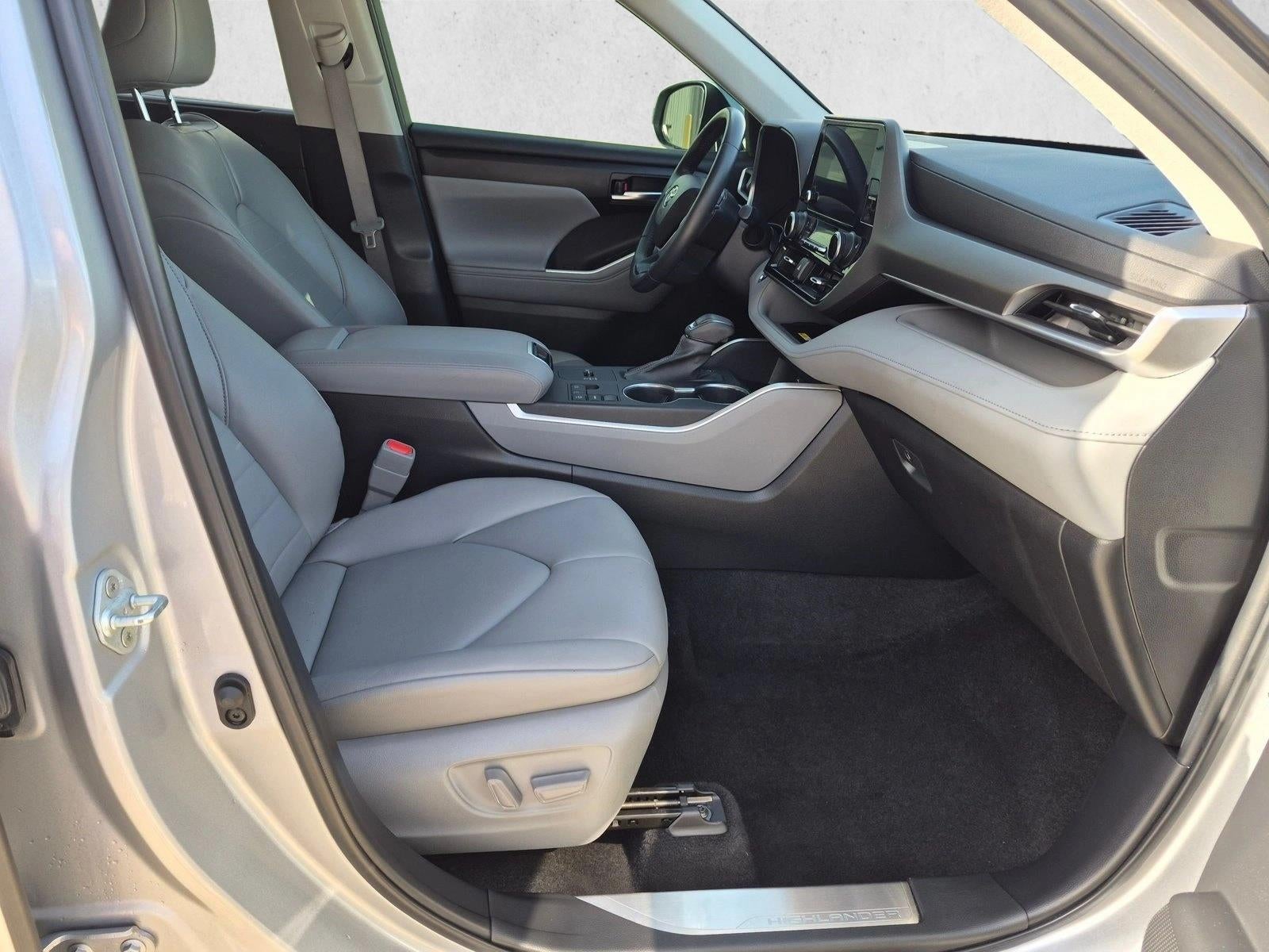 2023 Toyota Highlander XLE FWD (Natl)