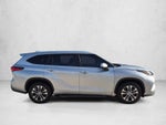 2023 Toyota Highlander XLE FWD (Natl)