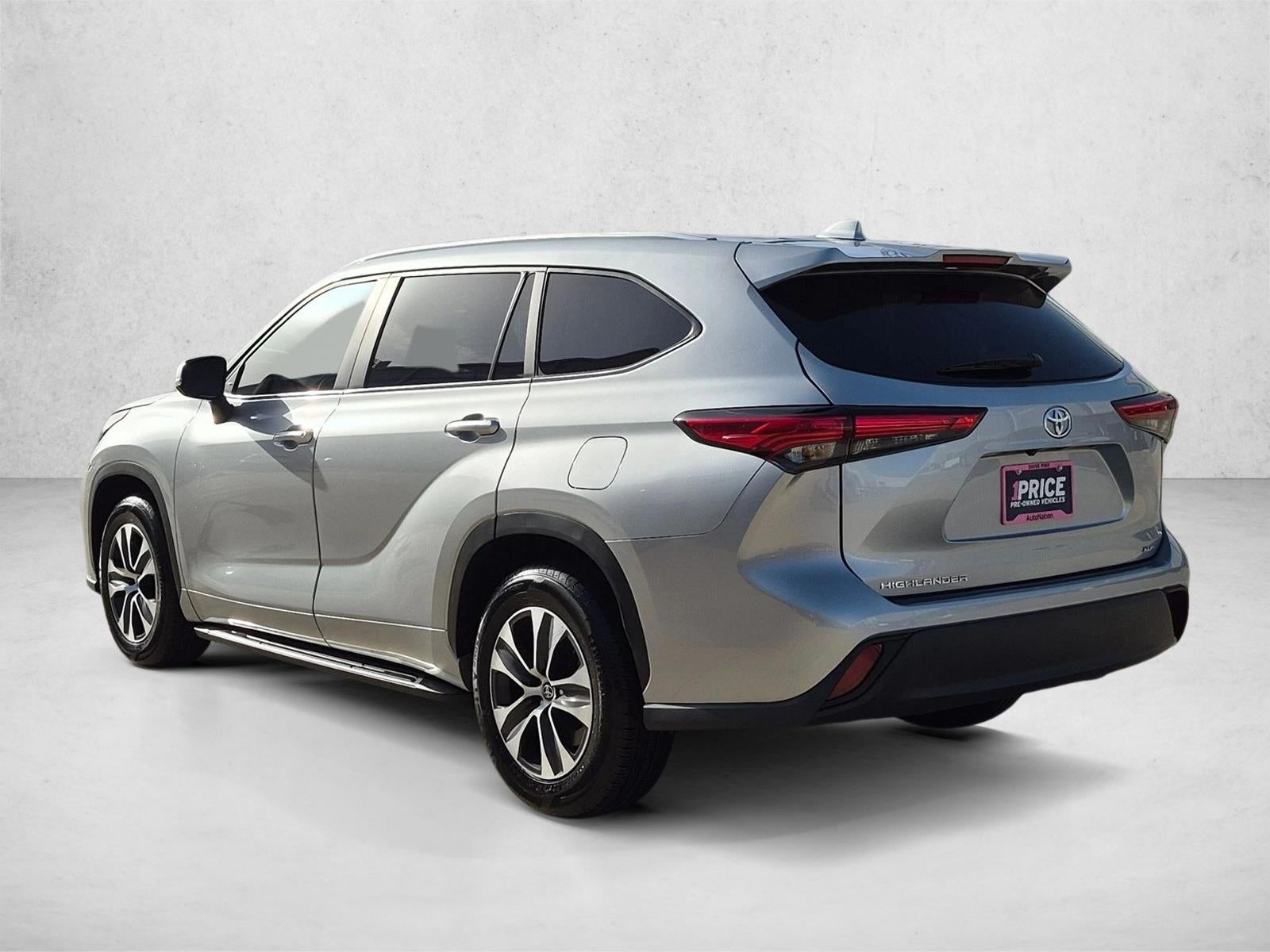 2023 Toyota Highlander XLE FWD (Natl)