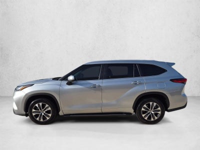 2023 Toyota Highlander XLE FWD (Natl)