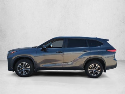 2023 Toyota Highlander XLE FWD (Natl)