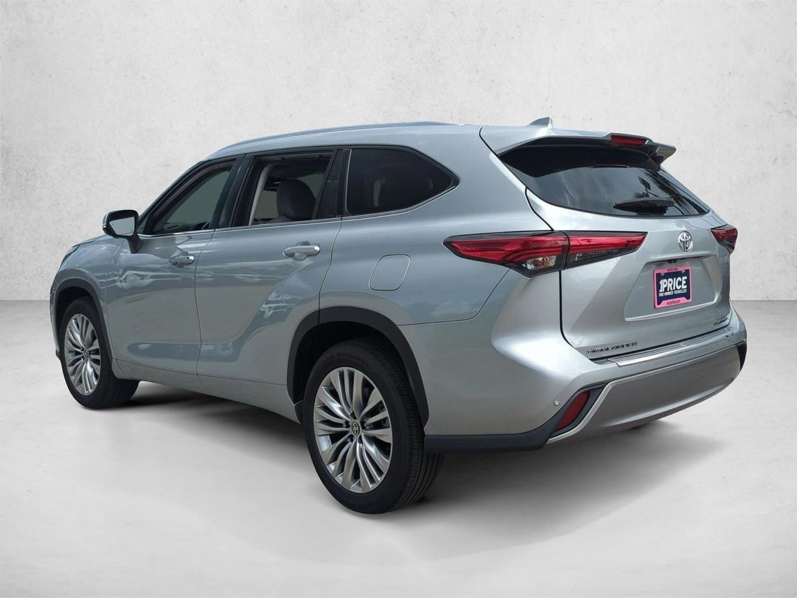 2023 Toyota Highlander Platinum FWD (Natl)