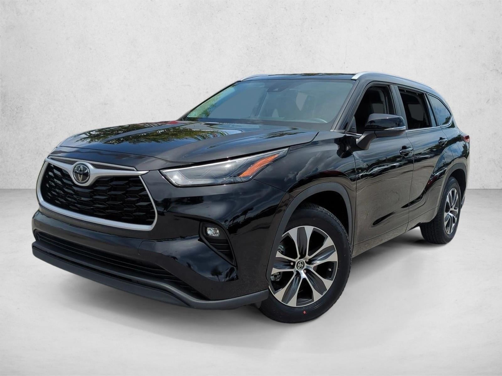 2023 Toyota Highlander XLE FWD (Natl)