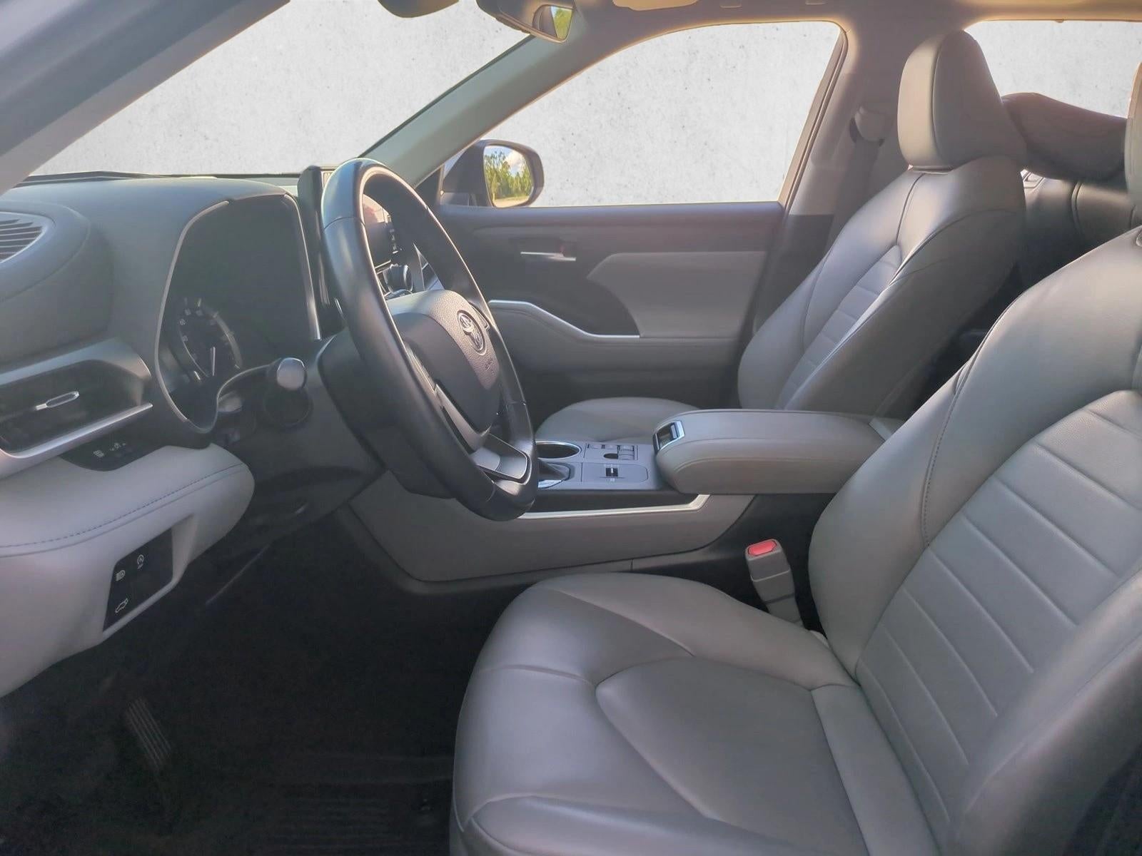 2023 Toyota Highlander XLE FWD (Natl)