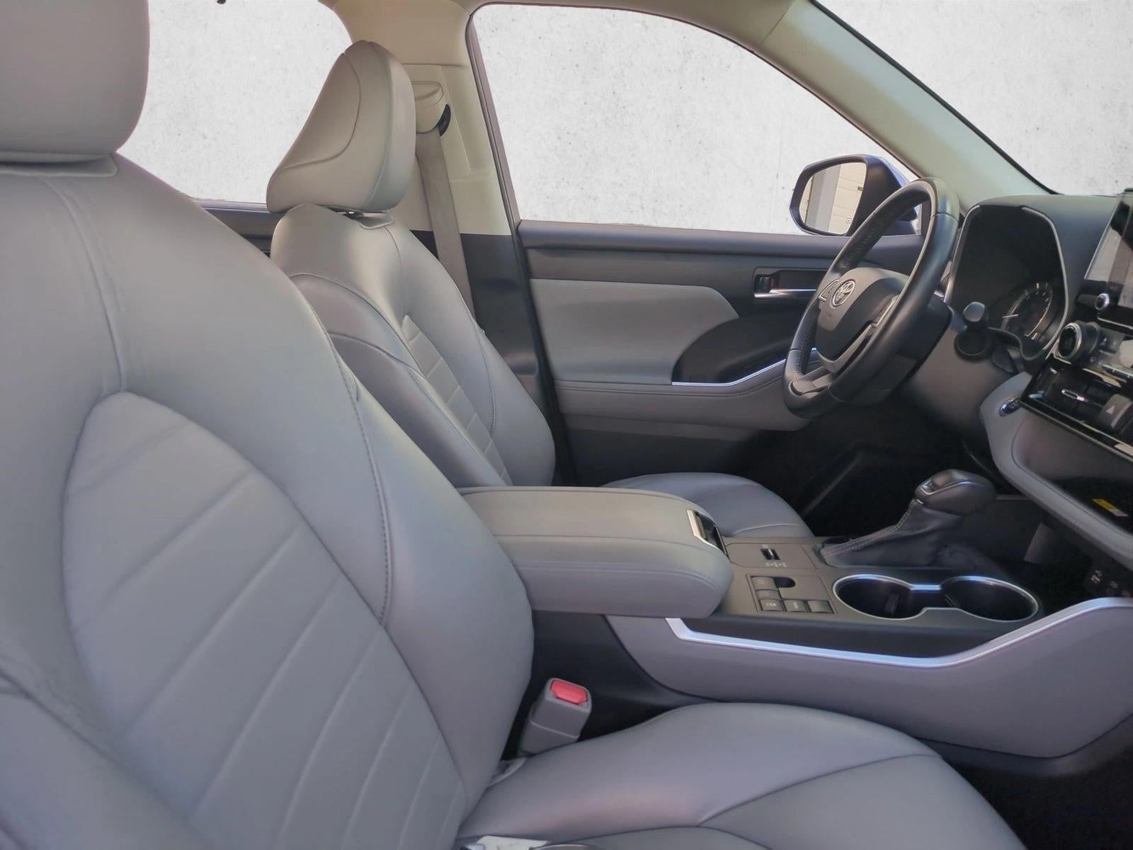 2023 Toyota Highlander XLE FWD (Natl)