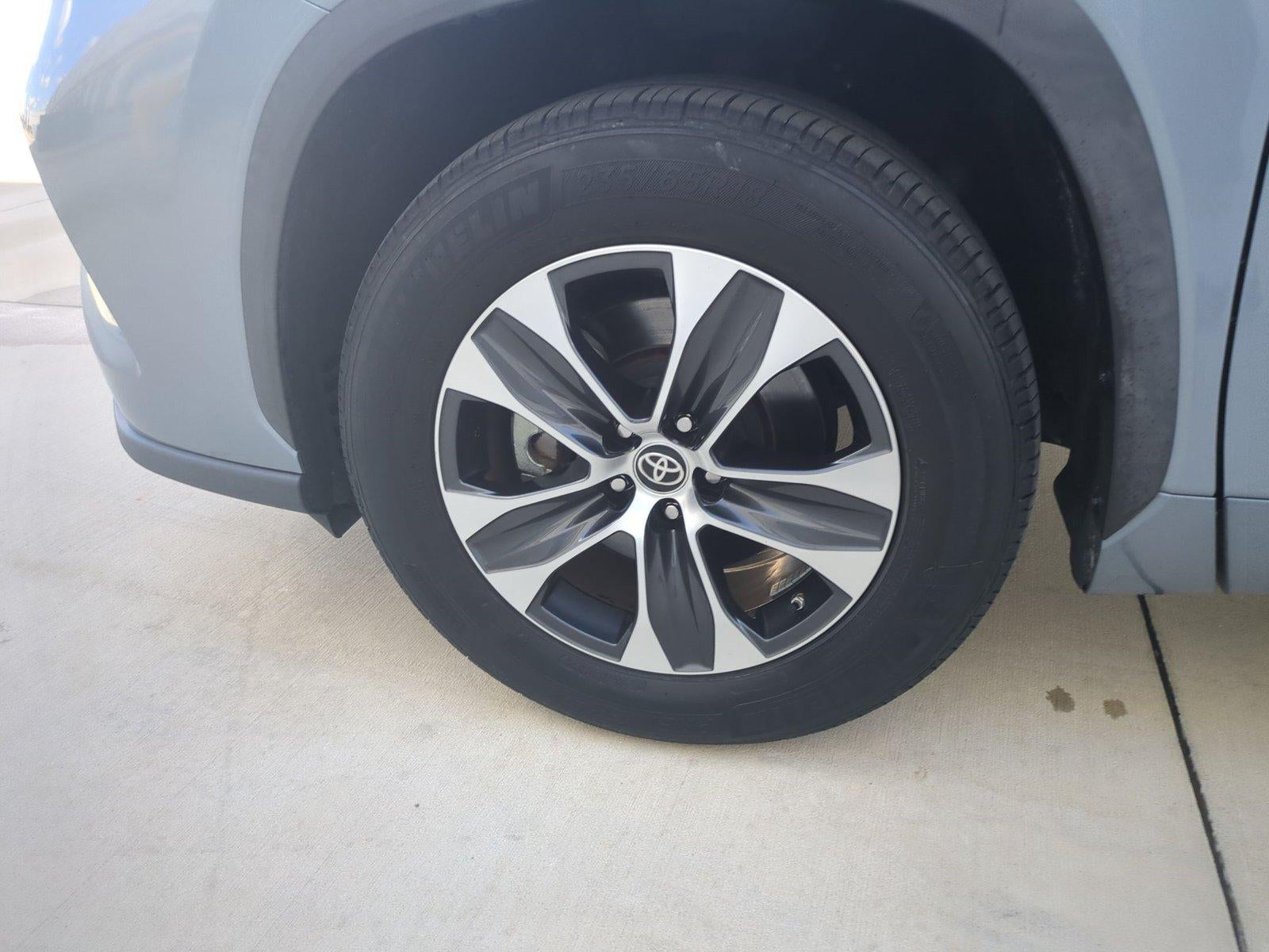 2023 Toyota Highlander XLE FWD (Natl)