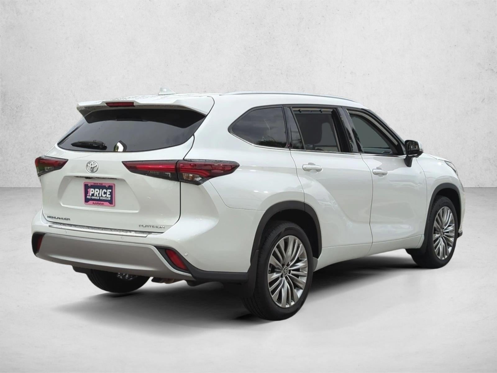 2024 Toyota Highlander Platinum FWD (Natl)