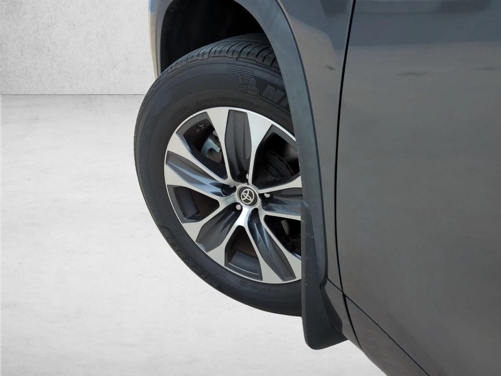 2024 Toyota Highlander XLE FWD (Natl)