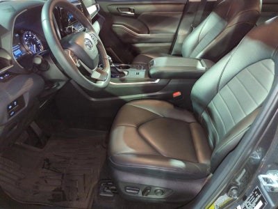 2024 Toyota Highlander XLE FWD (Natl)