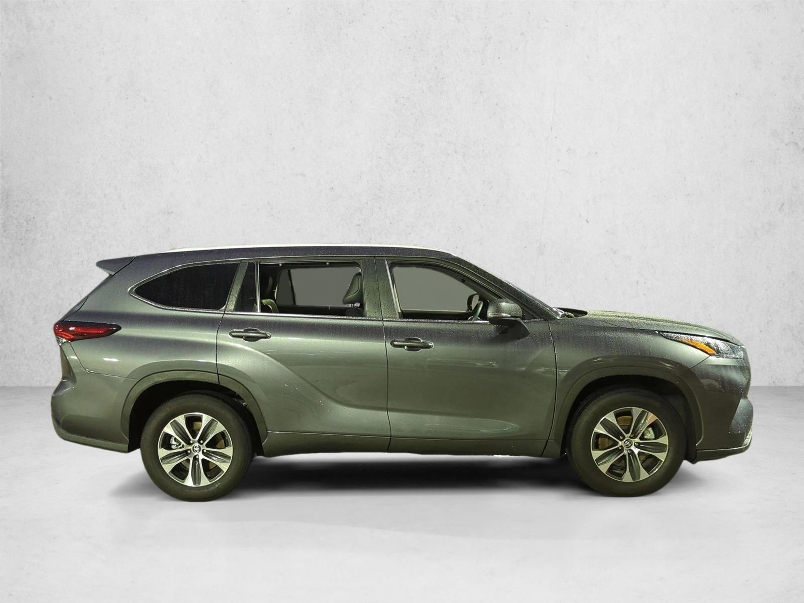 2024 Toyota Highlander XLE FWD (Natl)