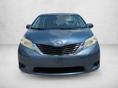 2014 Toyota Sienna 5dr 8-Pass Van V6 LE FWD (Natl)