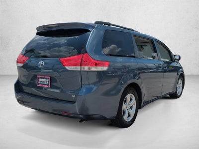 2014 Toyota Sienna 5dr 8-Pass Van V6 LE FWD (Natl)