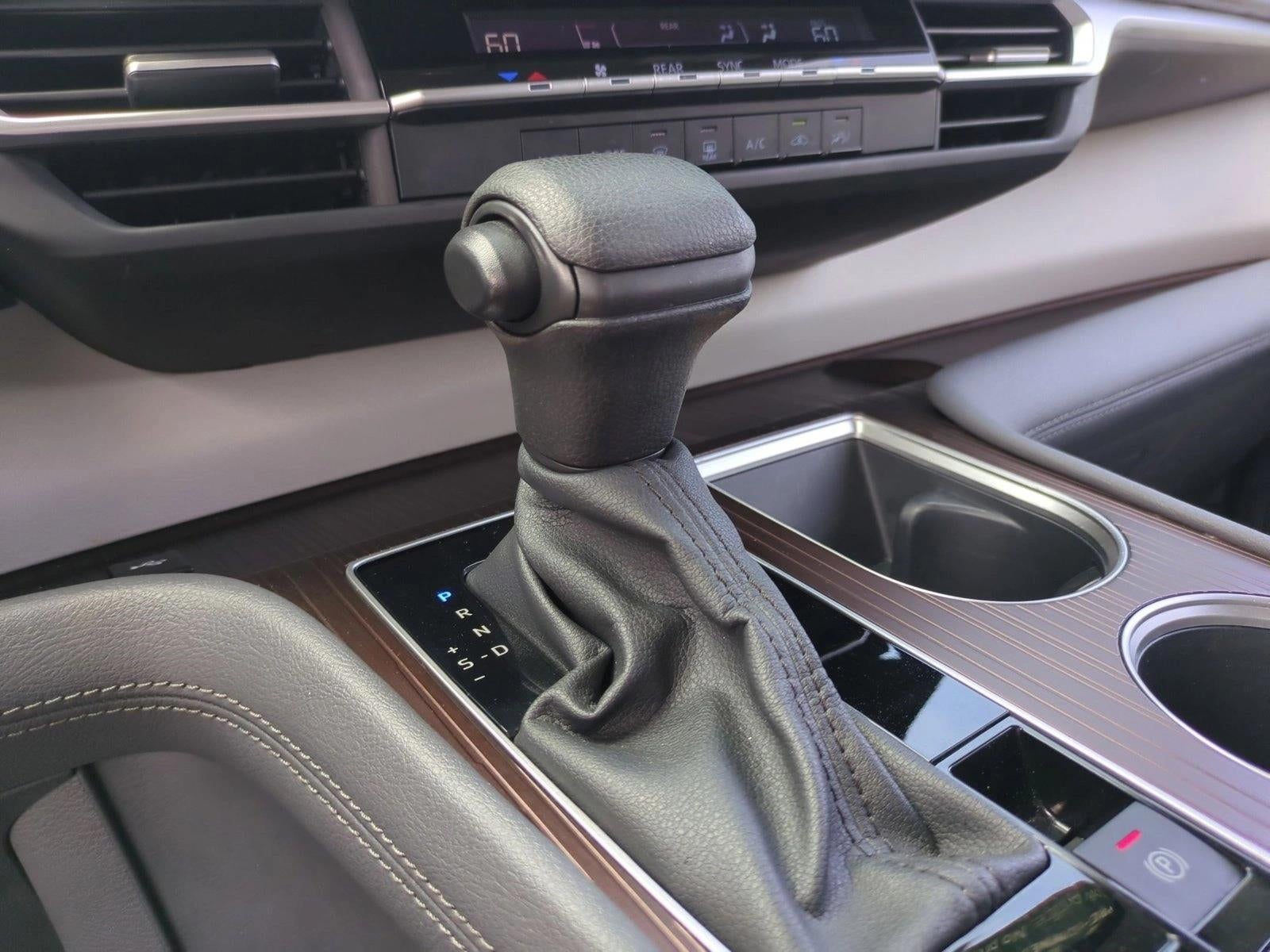 2024 Toyota Sienna LE FWD 8-Passenger (Natl)