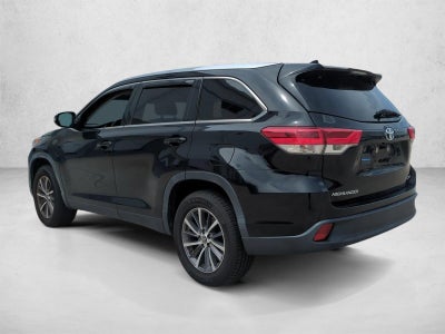 2019 Toyota Highlander XLE V6 FWD (Natl)