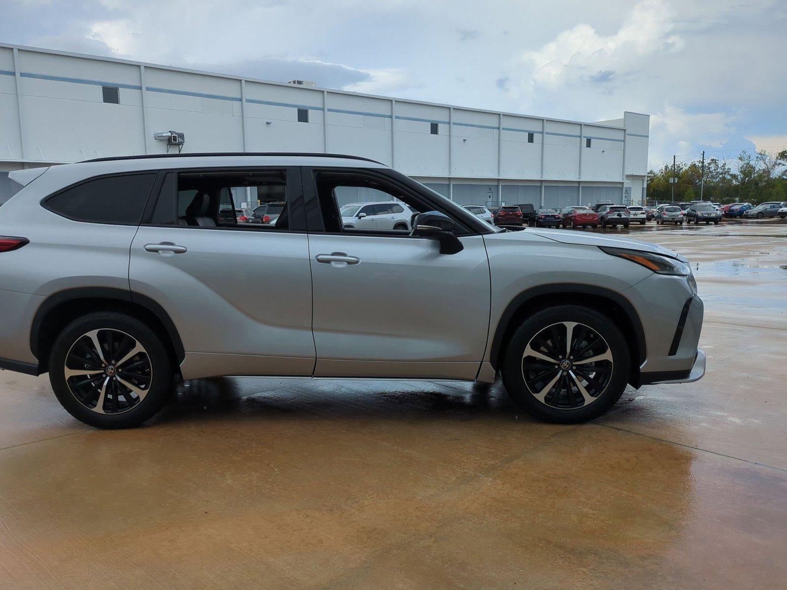 2022 Toyota Highlander XSE FWD (Natl)