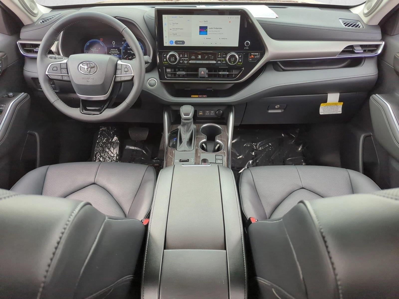 2026 Toyota Highlander Hybrid Limited AWD (Natl)