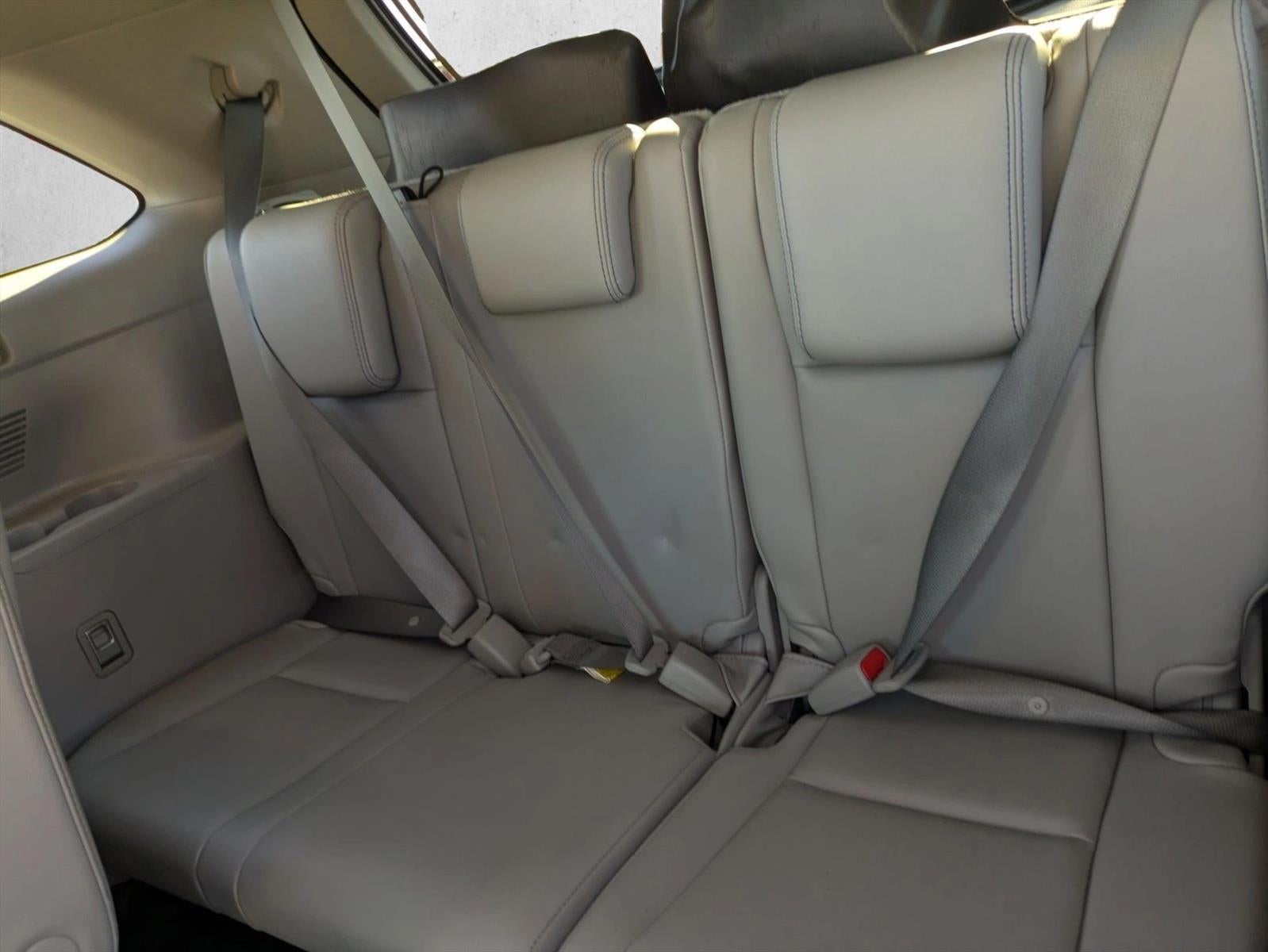 2017 Toyota Highlander Limited Platinum V6 FWD (Natl)