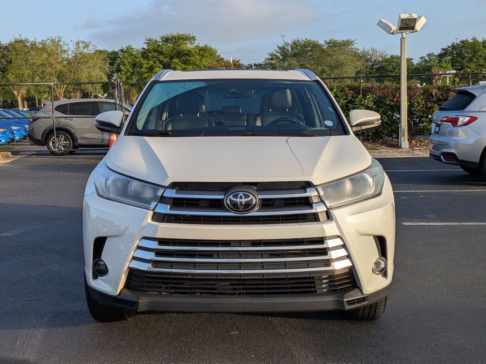 2019 Toyota Highlander Limited V6 FWD (GS)