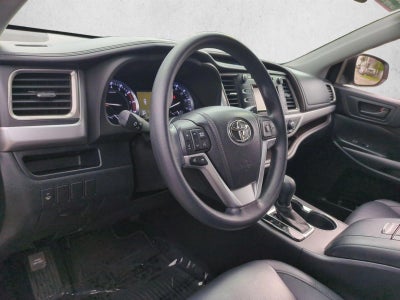 2014 Toyota Highlander FWD 4dr I4 LE (Natl)
