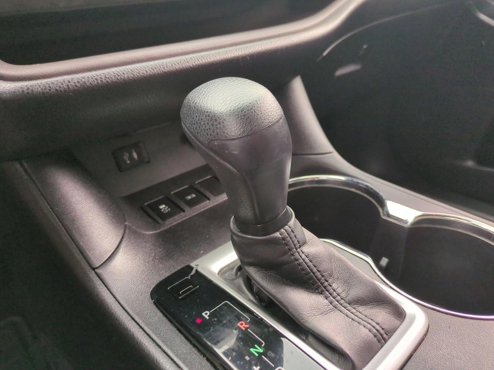 2014 Toyota Highlander FWD 4dr I4 LE (Natl)