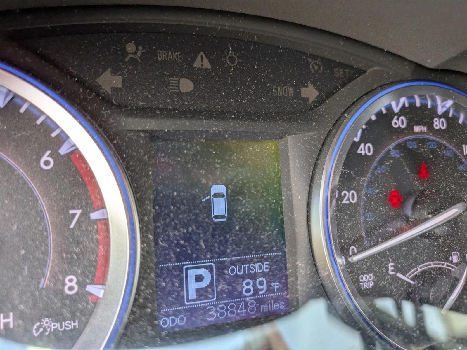 2016 Toyota Highlander FWD 4dr I4 LE (Natl)