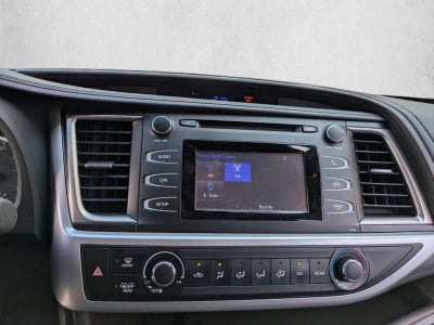 2016 Toyota Highlander FWD 4dr I4 LE (Natl)