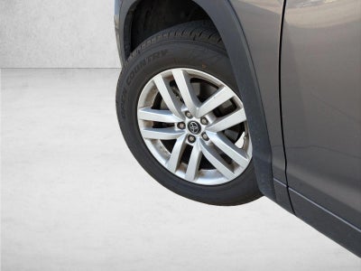 2016 Toyota Highlander FWD 4dr I4 LE (Natl)