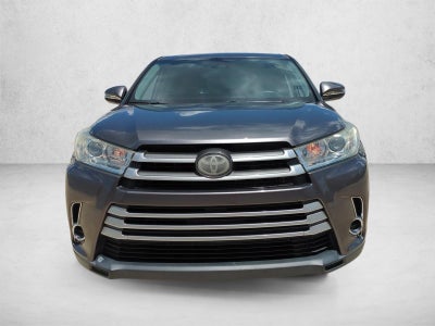 2019 Toyota Highlander LE I4 FWD (Natl)