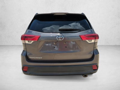 2019 Toyota Highlander LE I4 FWD (Natl)