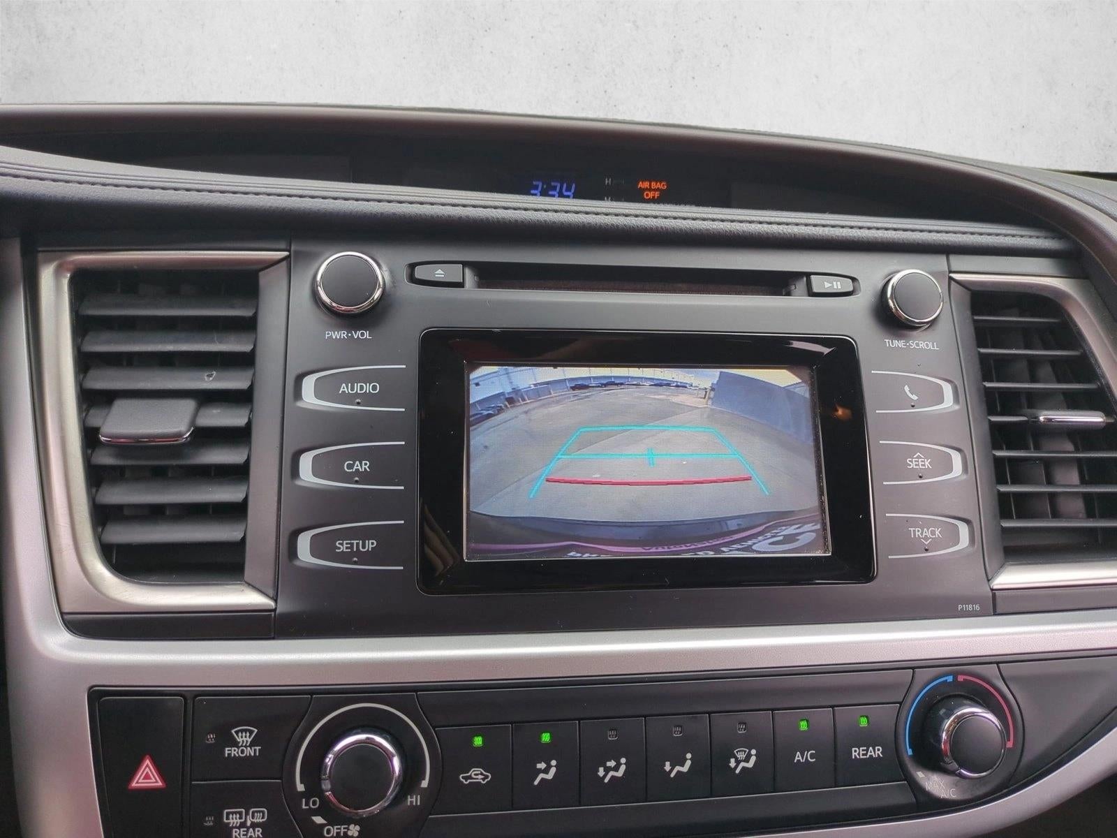 2019 Toyota Highlander LE I4 FWD (Natl)
