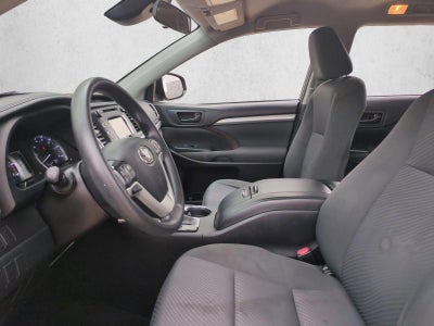 2019 Toyota Highlander LE I4 FWD (Natl)