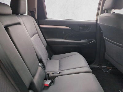 2019 Toyota Highlander LE I4 FWD (Natl)