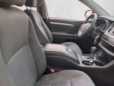 2019 Toyota Highlander LE I4 FWD (Natl)