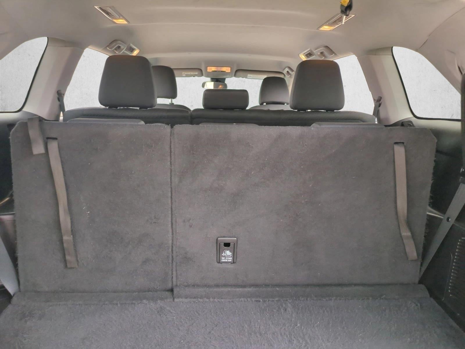 2019 Toyota Highlander LE I4 FWD (Natl)