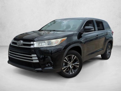 2019 Toyota Highlander LE I4 FWD (Natl)