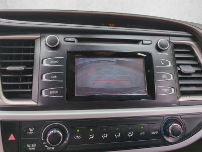 2019 Toyota Highlander LE I4 FWD (Natl)