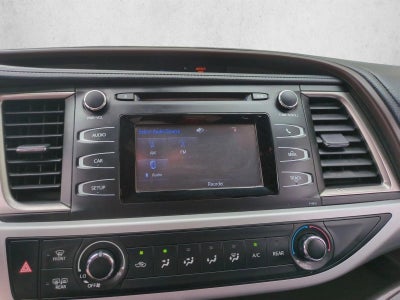 2019 Toyota Highlander LE I4 FWD (Natl)