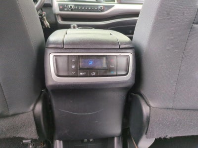 2019 Toyota Highlander LE I4 FWD (Natl)