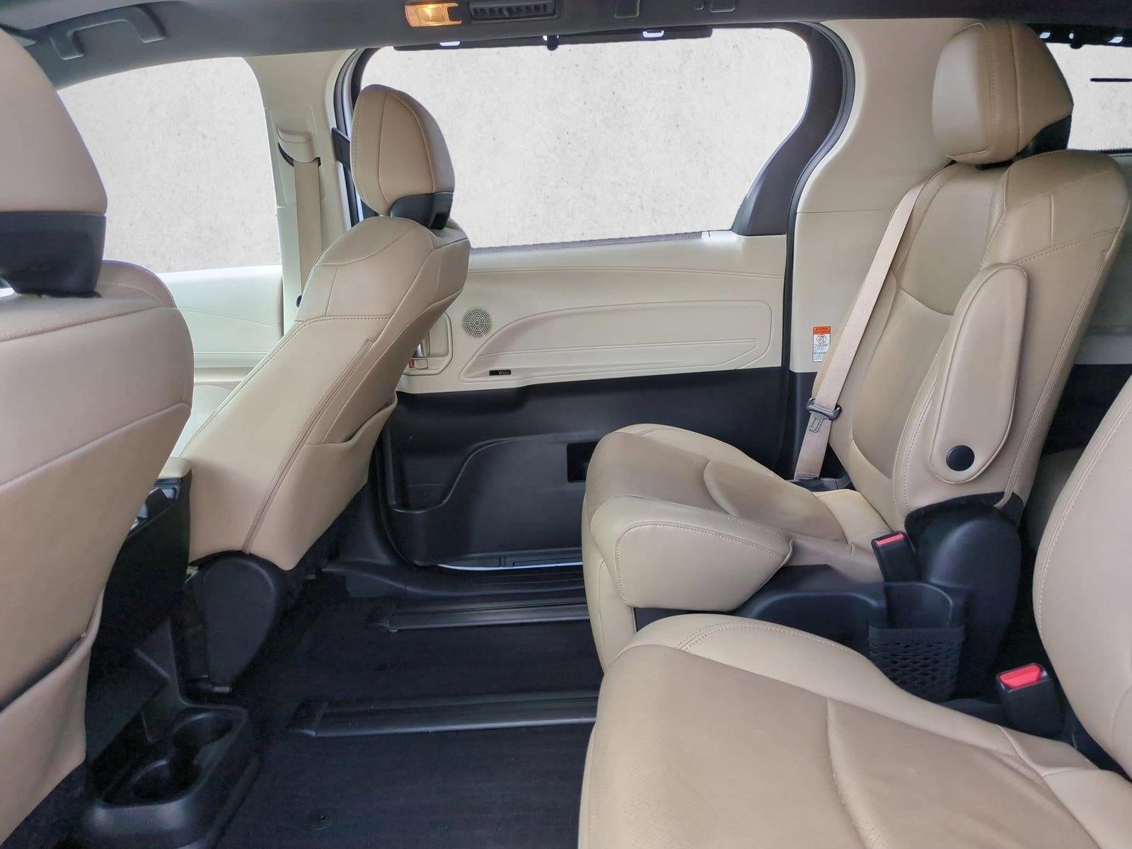 2024 Toyota Sienna Limited FWD 7-Passenger (Natl)