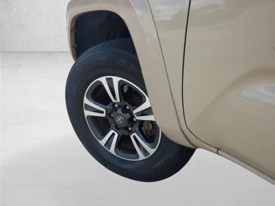 2017 Toyota Tacoma TRD Sport Double Cab 5' Bed V6 4x2 AT (Natl)