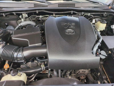 2017 Toyota Tacoma SR5 Double Cab 5' Bed V6 4x2 AT (GS)
