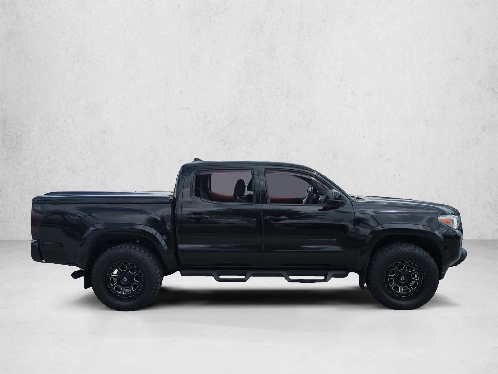 2017 Toyota Tacoma SR5 Double Cab 5' Bed V6 4x2 AT (GS)