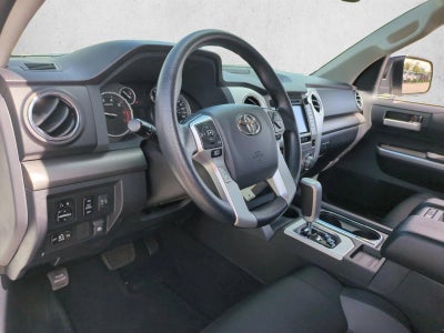 2017 Toyota Tundra 2WD 2WD SR5 CrewMax 5.5' Bed 5.7L FFV (SE)