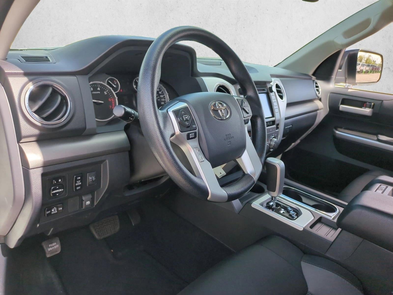 2017 Toyota Tundra 2WD 2WD SR5 CrewMax 5.5' Bed 5.7L FFV (SE)